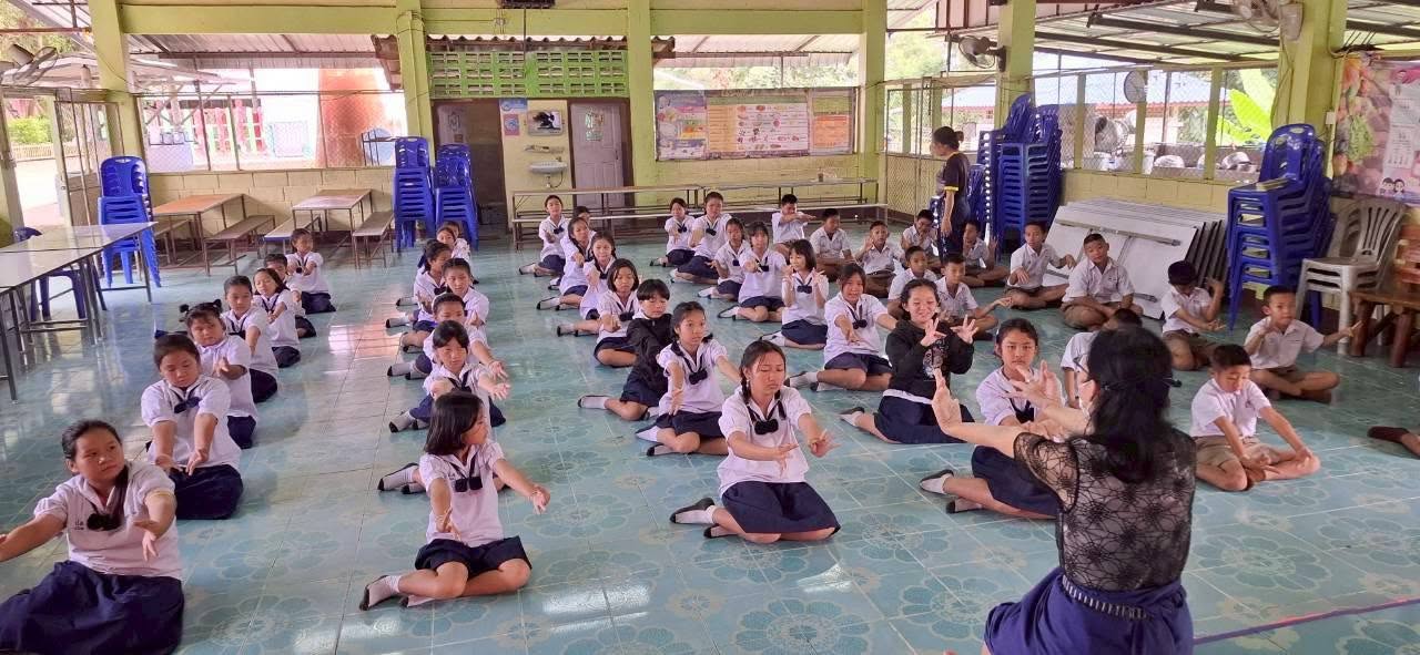 โรงเรียนบ้านโป่งแดงได้ให้ความอนุเคราะห์เป็นวิทยากรสอนนาฏศิลป์พื้นบ้าน